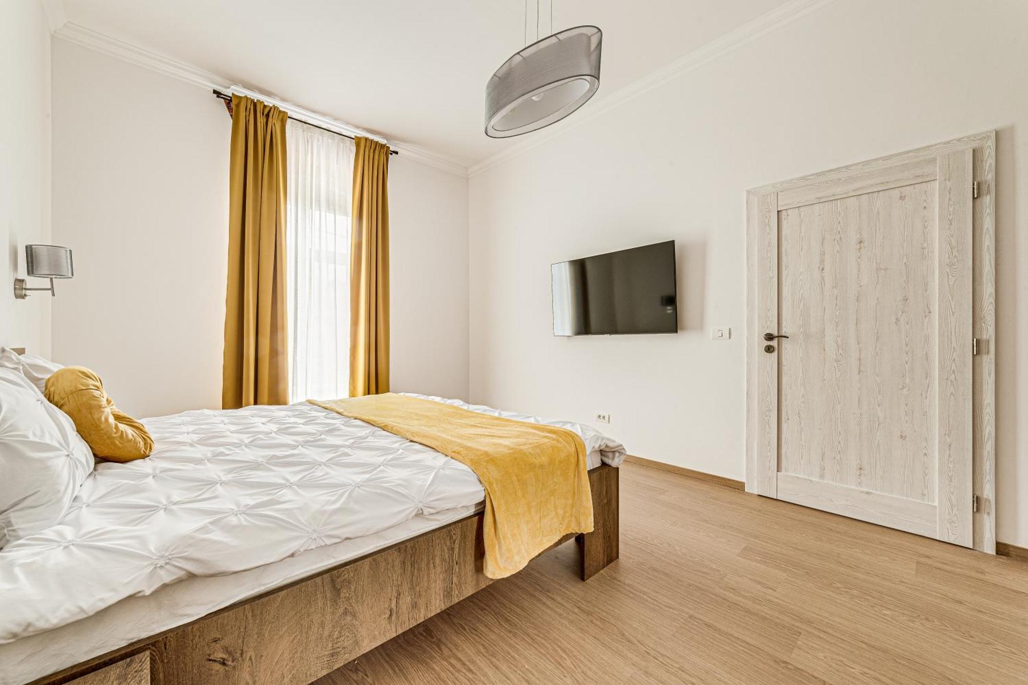 Ari Central Grand Apartments - Luxurious Stay Arad Kültér fotó
